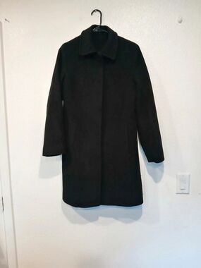 $949 Fleurette 1949 Wool 100%   Coat in Classic Black size 2